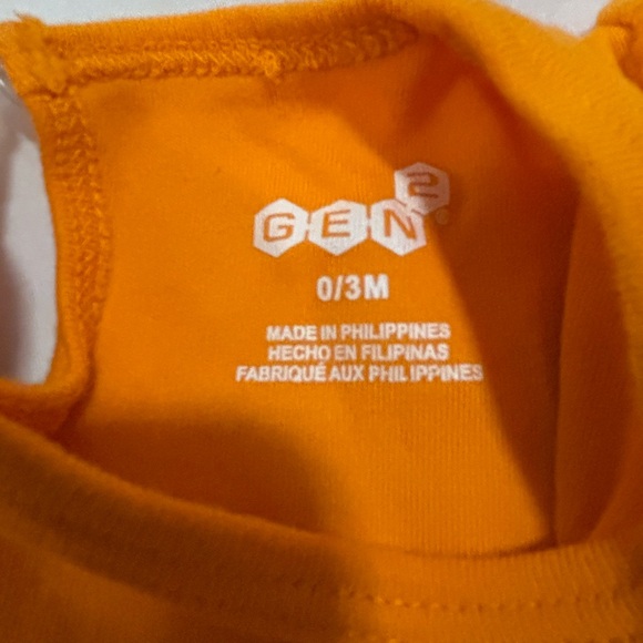 Used Gen2 Tennessee Volunteers Orange Baby Onesie 0-3 months - Picture 3 of 7